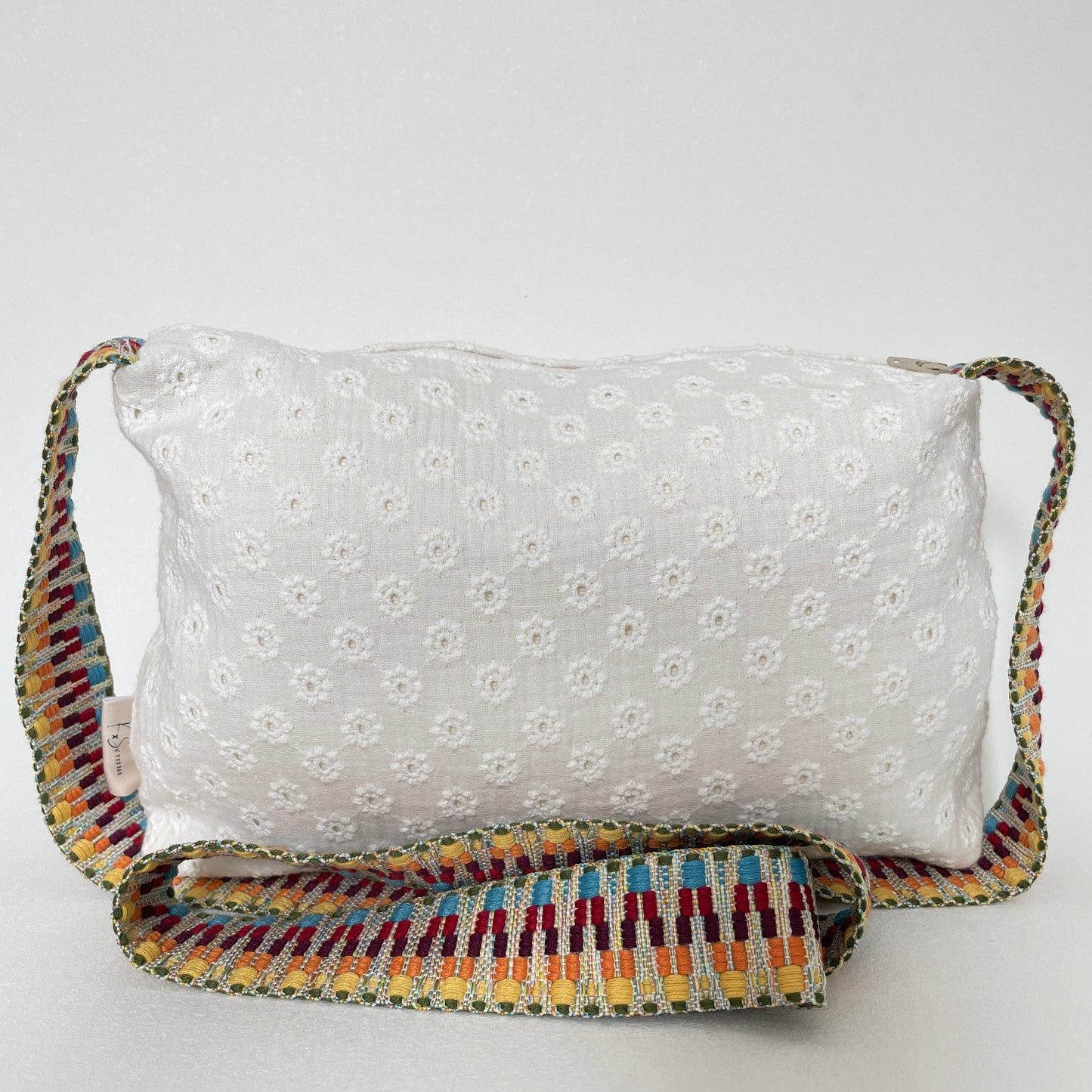 Clutch Broderie wit met gekleurd band